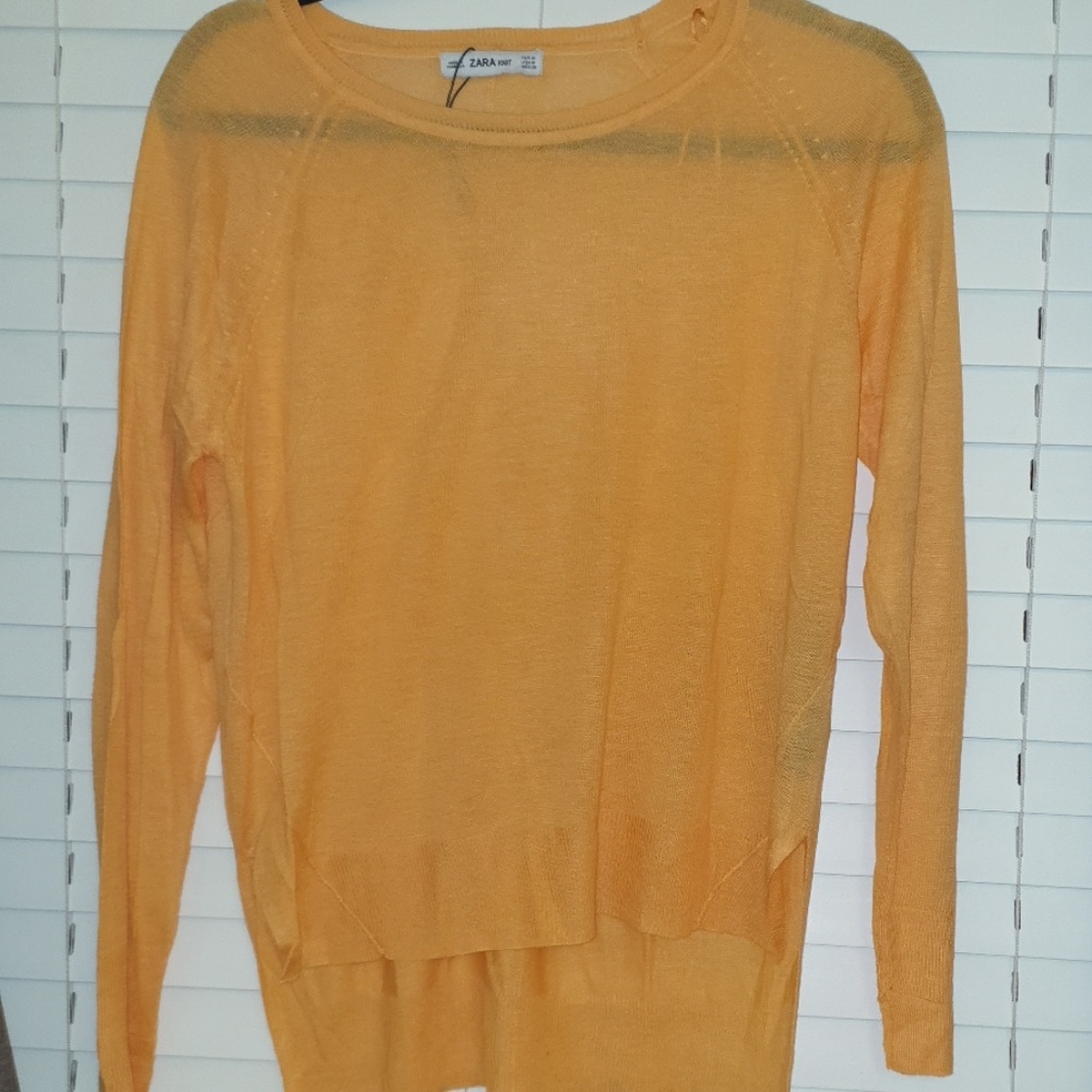 Sweater with side slits